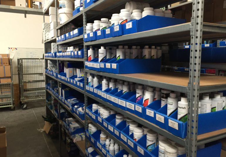 rayoonages léger , solution de staockage et d'aménagment, Gotte Rayonnages. Rayonnages léger, aménagement d'espace de stockage. Proposé par S.A.R.L Gotte Rayonnages, France.